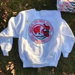 Vintage Rose Bowl Crewneck